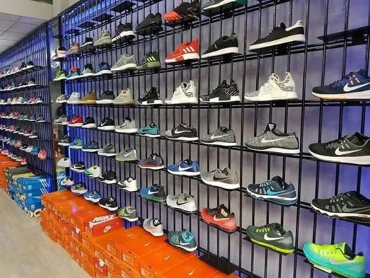 Top 5 shop giày sneaker TPHCM chất lượng nhất hiện nay