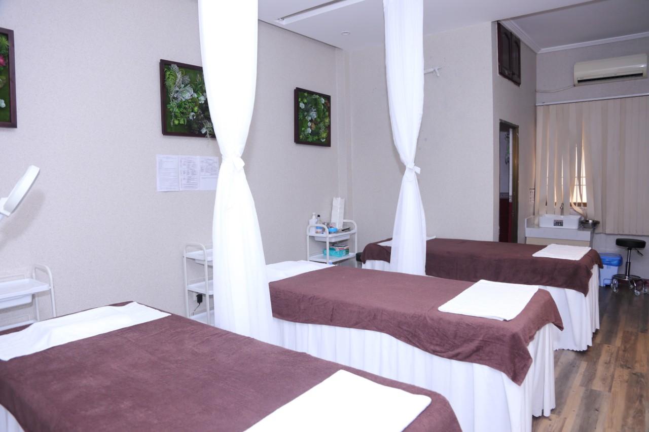 Top 10 Spa trị mụn lưng uy tín & hiệu quả tại TPHCM