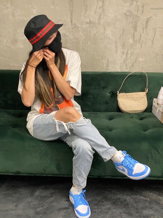 Đánh giá Nike Jordan 1 cổ thấp và cách phối đồ hợp thời trang phong cách