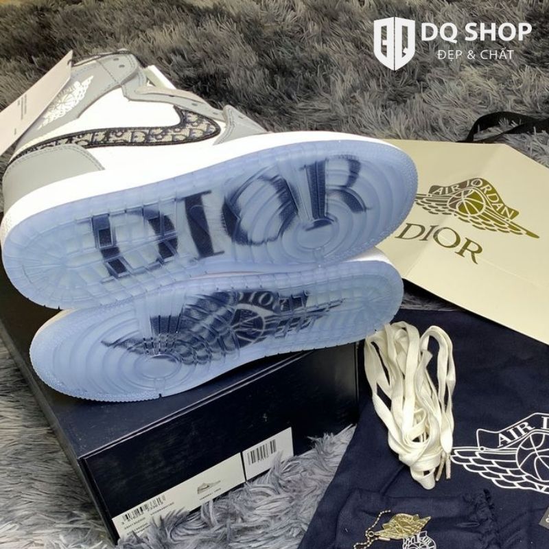 Đánh giá chi tiết giày Nike Air Jordan 1 Dior gây sốt giới trẻ thời gian qua