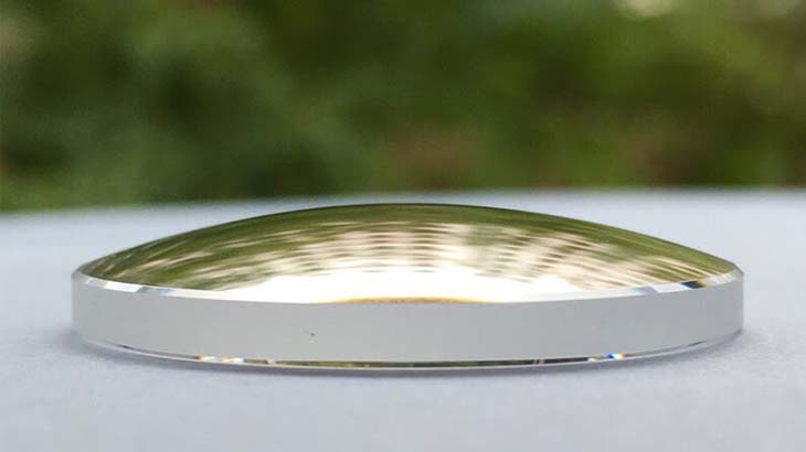 Tại sao nên thay mặt kính sapphire đồng hồ?