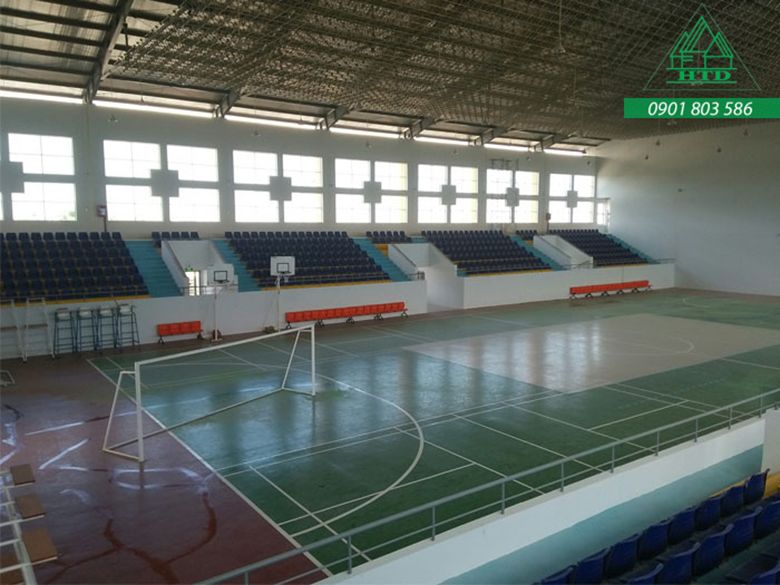 Gợi ý địa chỉ thi công sơn sân cầu lông trọn gói chất lượng, giá rẻ