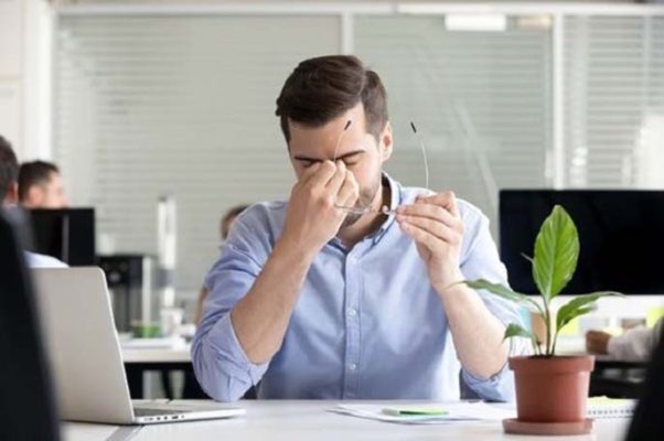 Người làm kinh doanh và nỗi ám ảnh trào ngược dạ dày - thực quản
