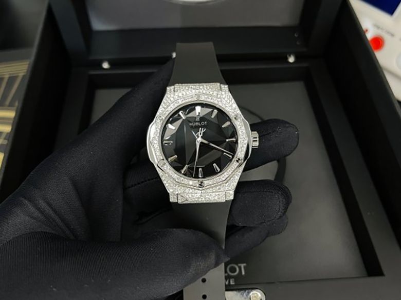 Đồng hồ Hublot nam Replica 1:1 - Món quà tâm lý dành cho những quý ông thời thượng thế kỷ 21