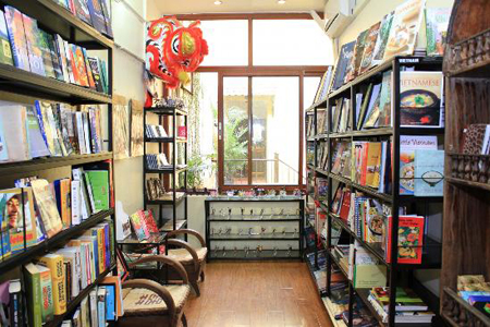Cửa hàng sách ngoại văn ở Hà Nội - The Bookworm Hanoi 