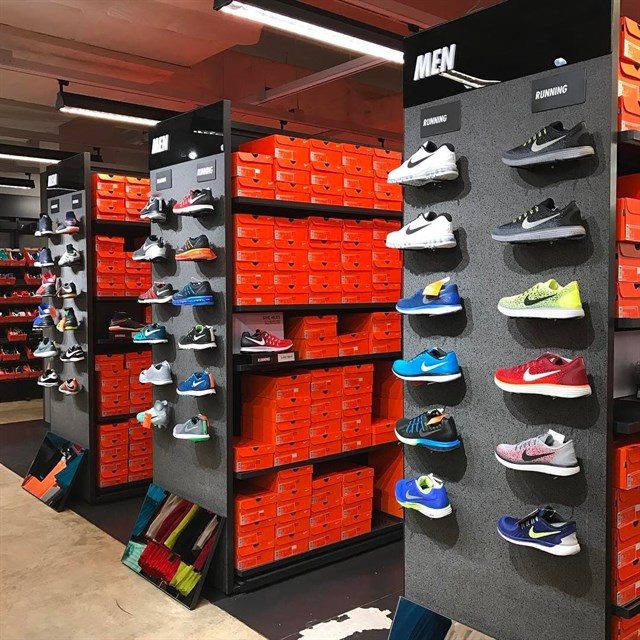 Nike Store – Hệ thống cửa hàng nike tại TPHCM chính hãng