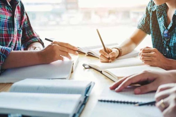 Nỗi ám ảnh của sinh viên, học viên cuối khóa mang tên chuyên đề tốt nghiệp