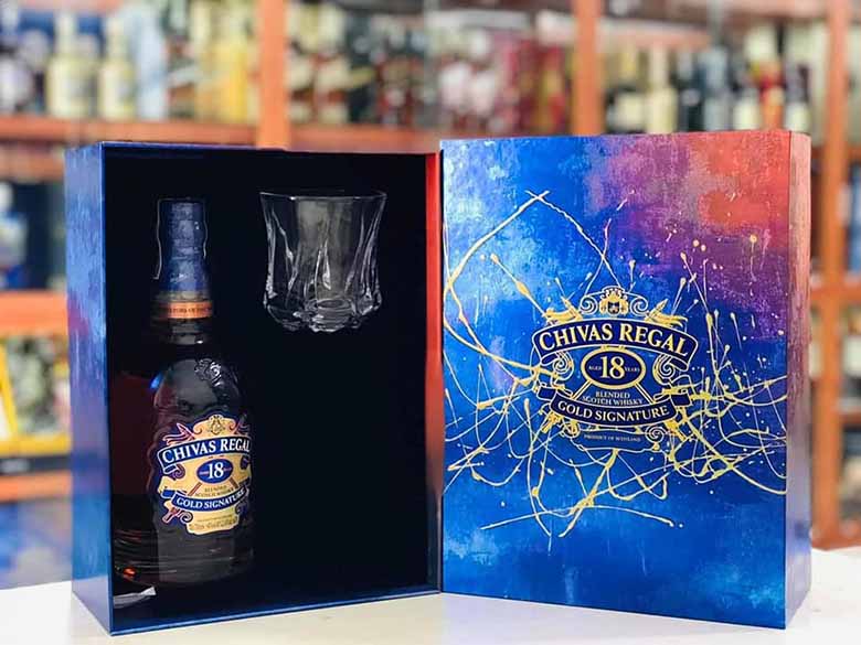 Rượu Chivas 18 - Dòng rượu Chivas đẳng cấp từ hương vị đến màu sắc và thiết kế 