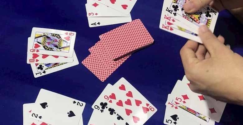 Luật Chơi Liêng "Chuẩn": Bí Kíp Chinh Phục Mọi Ván Bài!