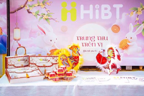 HiBT mang niềm vui đoàn viên và sẻ chia cùng song hành, tròn vị Trung thu